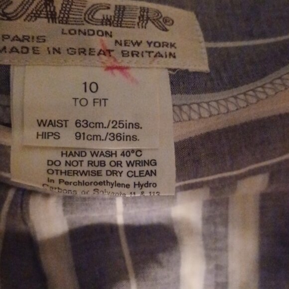 SIZE 10 JAEGER 2 PIECE SUIT - Picture 5 of 6